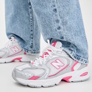 New Balance 530s Women's Pink and White Sneakers